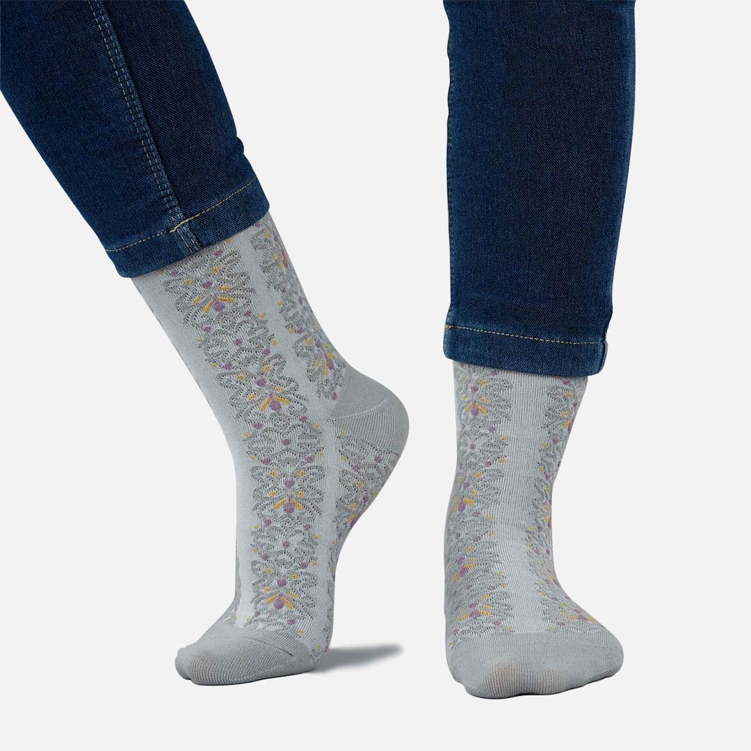 Daisy Grey Crew Length Socks
