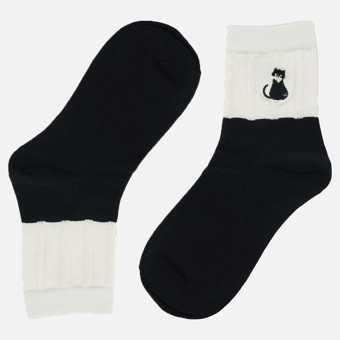 DAISY BLACK & WHITE KITTY CREW LENGTH SOCKS