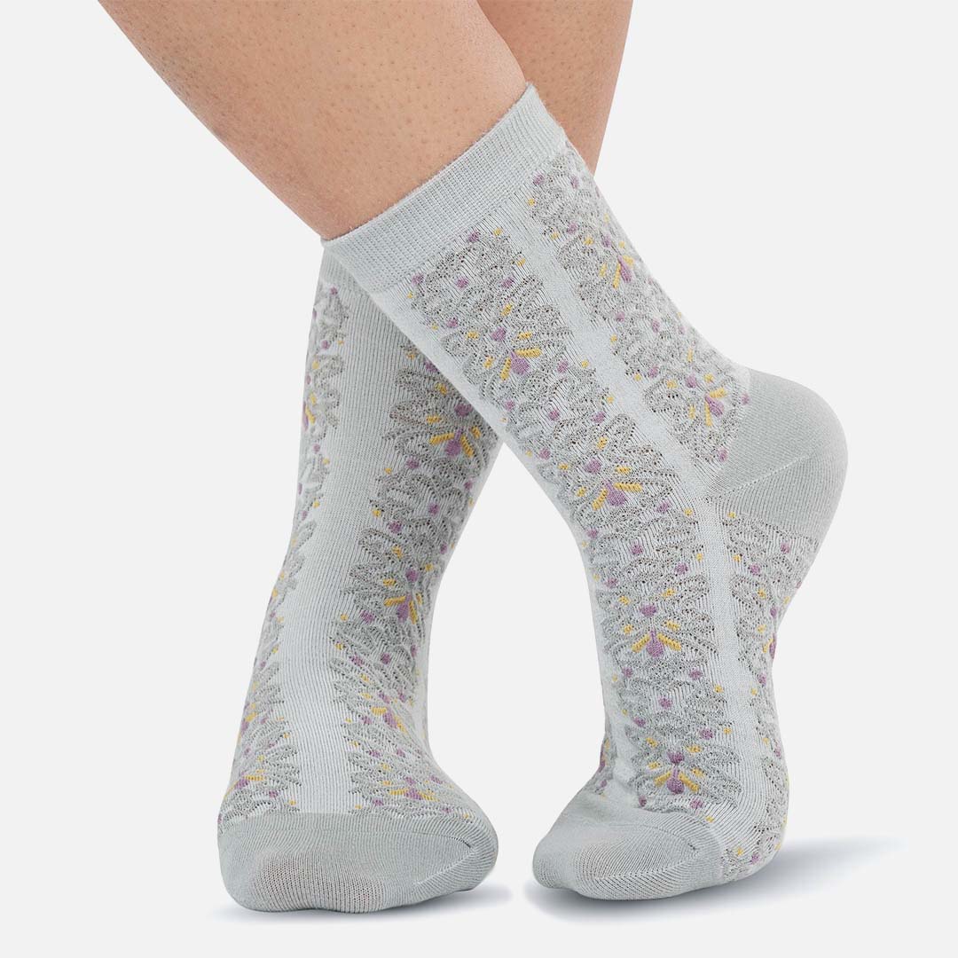 Daisy Grey Crew Length Socks