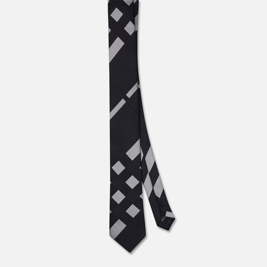 TUX BLACK SLIM NECK TIE WITH POCKET SQUARE