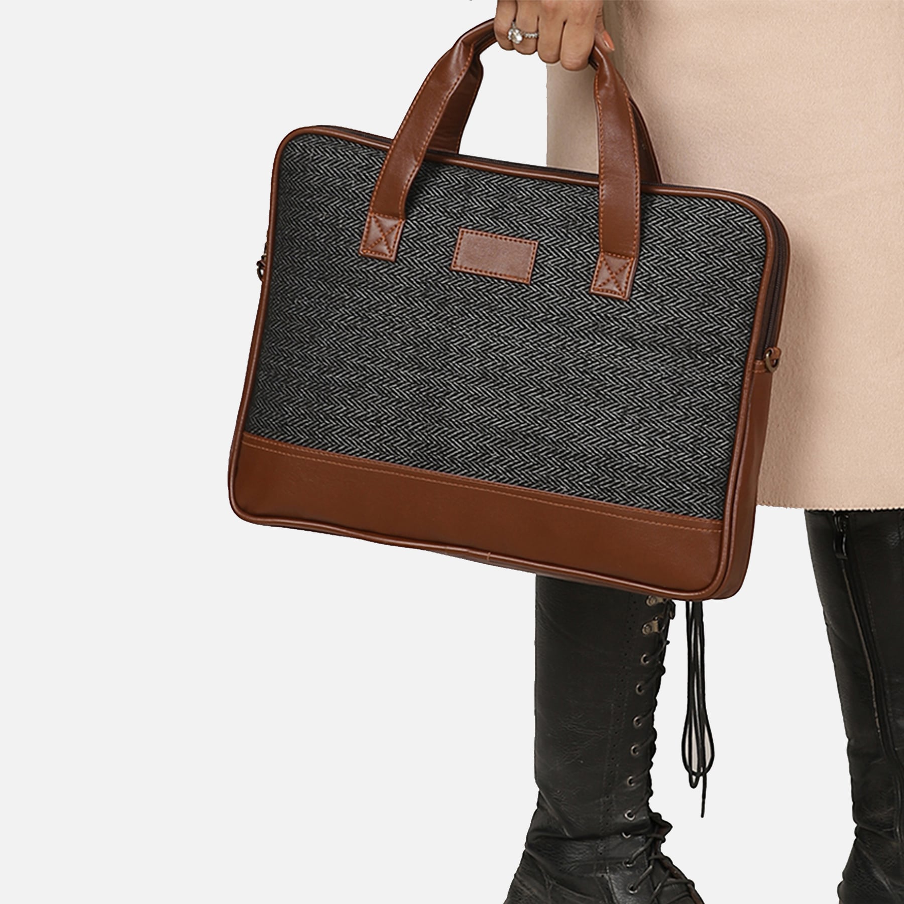 Cullen Messenger Bag
