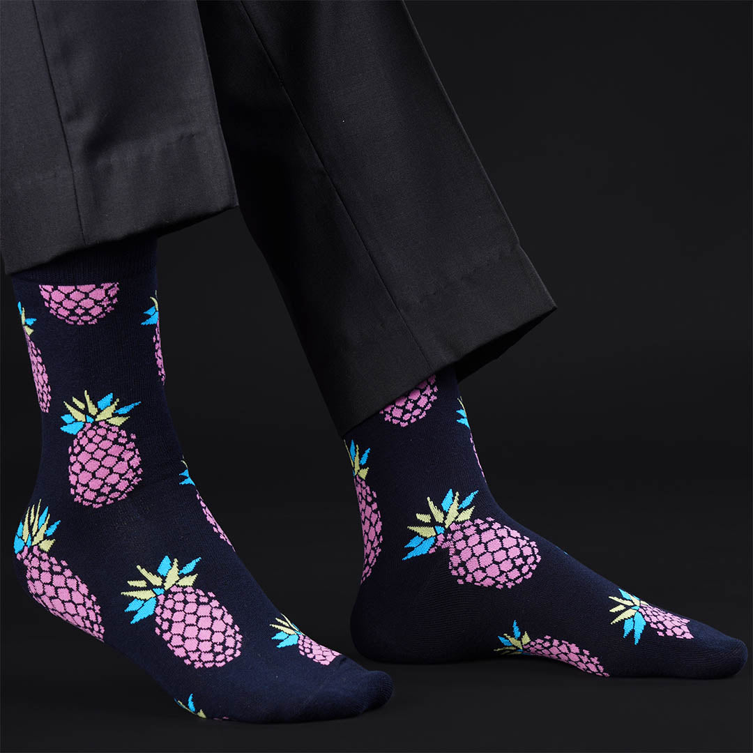 FRESNO BLACK PINEAPPLE CREW LENGTH SOCKS